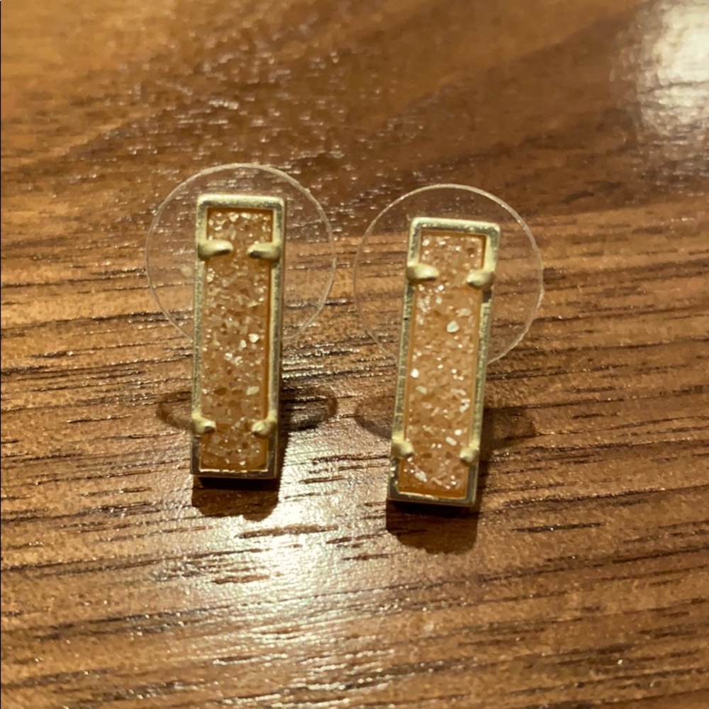Kendra Scott Levi bar stud earrings in gold drusy
